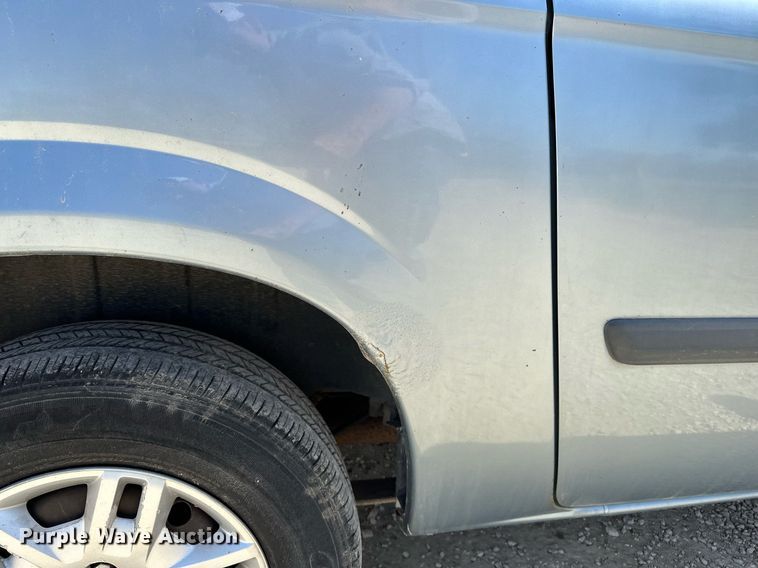 image for item DV2863 2005 Dodge Grand Caravan van