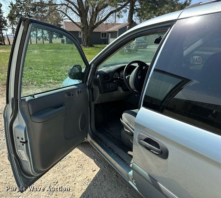 image for item DV2863 2005 Dodge Grand Caravan van