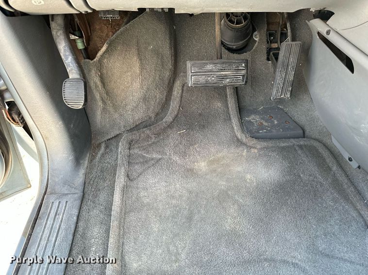 image for item DV2863 2005 Dodge Grand Caravan van