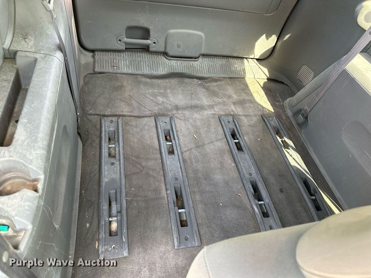 image for item DV2863 2005 Dodge Grand Caravan van