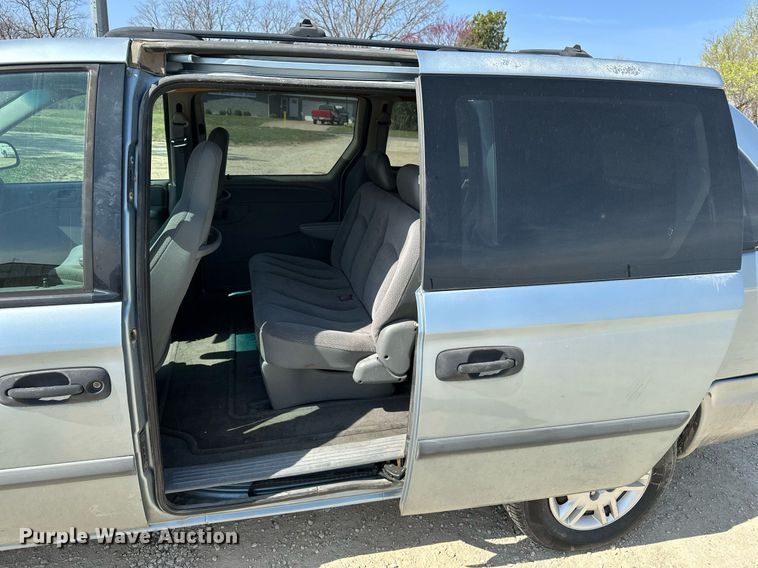 image for item DV2863 2005 Dodge Grand Caravan van