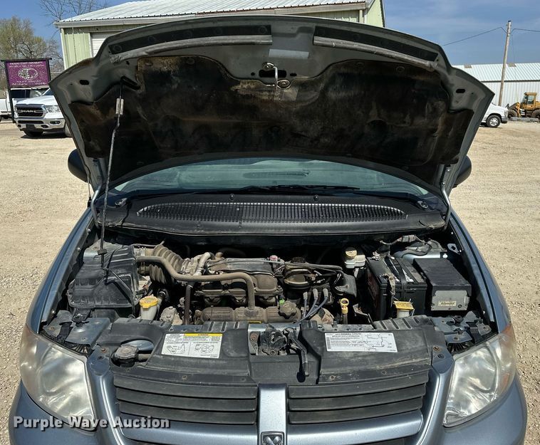 image for item DV2863 2005 Dodge Grand Caravan van