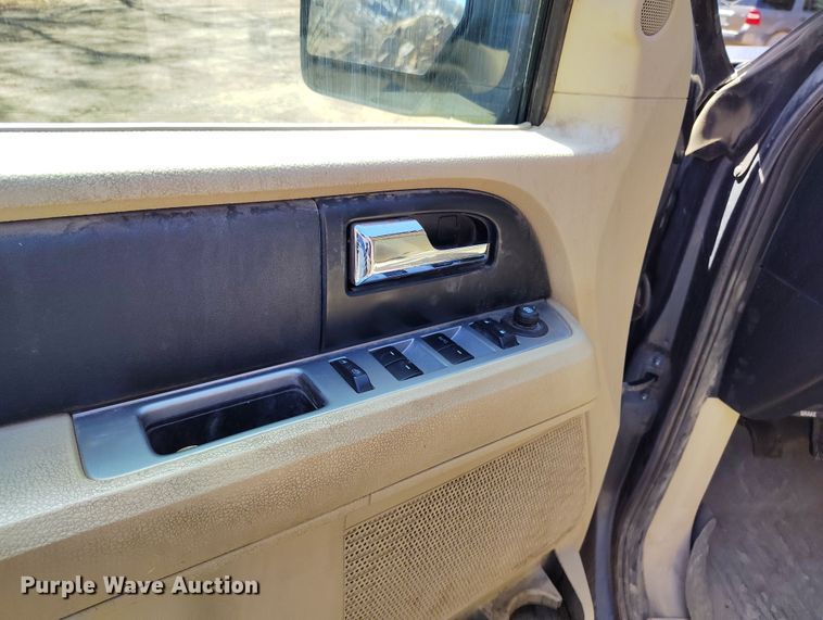 image for item DV6724 2015 Ford Expedition SUV