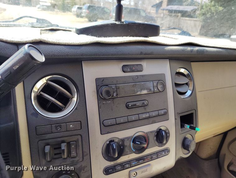 image for item DV6724 2015 Ford Expedition SUV