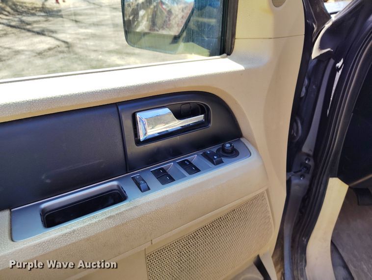 image for item DV6725 2015 Ford Expedition SUV