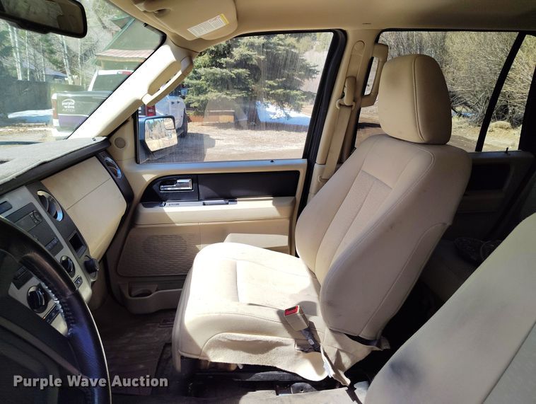 image for item DV6725 2015 Ford Expedition SUV