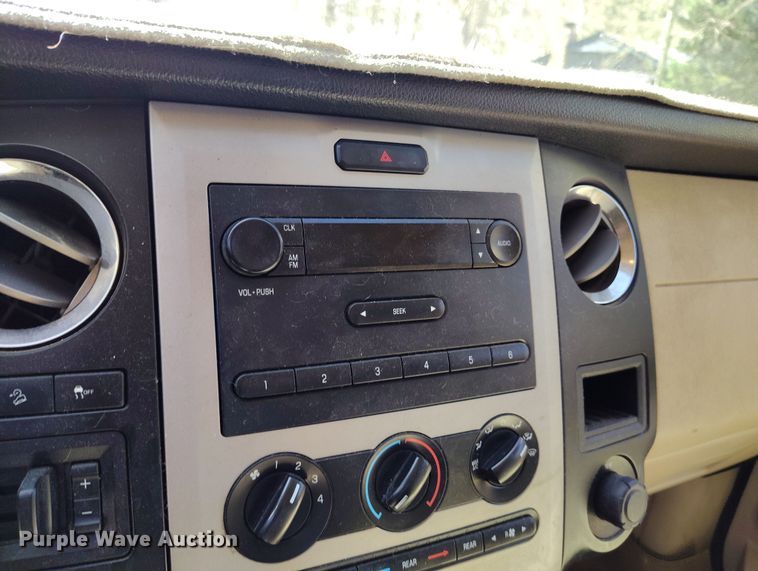 image for item DV6725 2015 Ford Expedition SUV