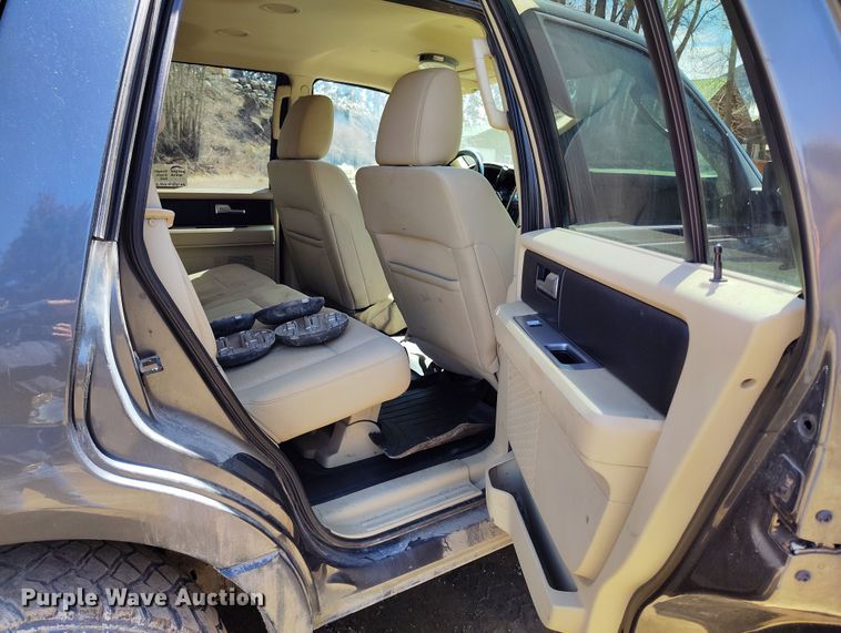 image for item DV6725 2015 Ford Expedition SUV