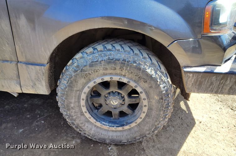 image for item DV6725 2015 Ford Expedition SUV