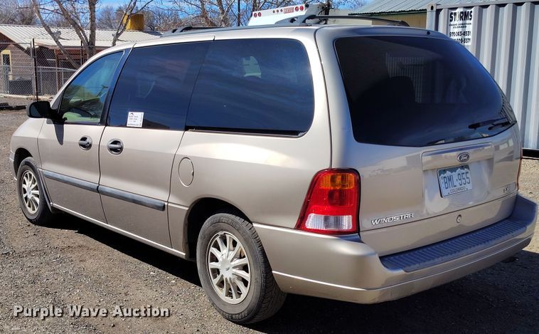 image for item DV6726 2002 Ford Windstar LX van