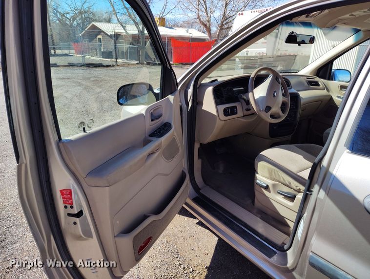 image for item DV6726 2002 Ford Windstar LX van