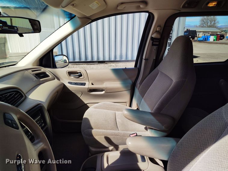 image for item DV6726 2002 Ford Windstar LX van