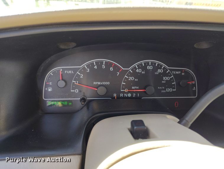 image for item DV6726 2002 Ford Windstar LX van