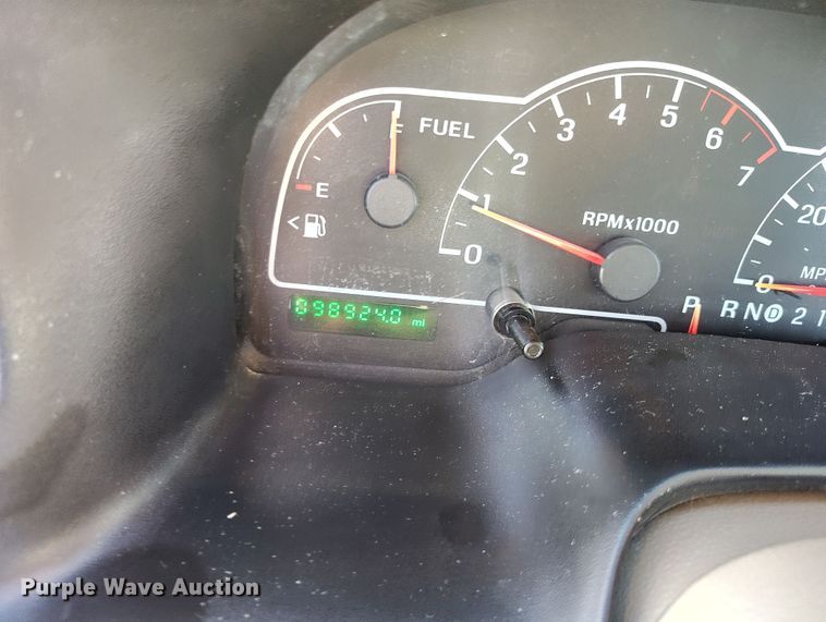 image for item DV6726 2002 Ford Windstar LX van