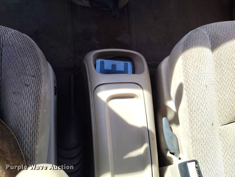 image for item DV6726 2002 Ford Windstar LX van