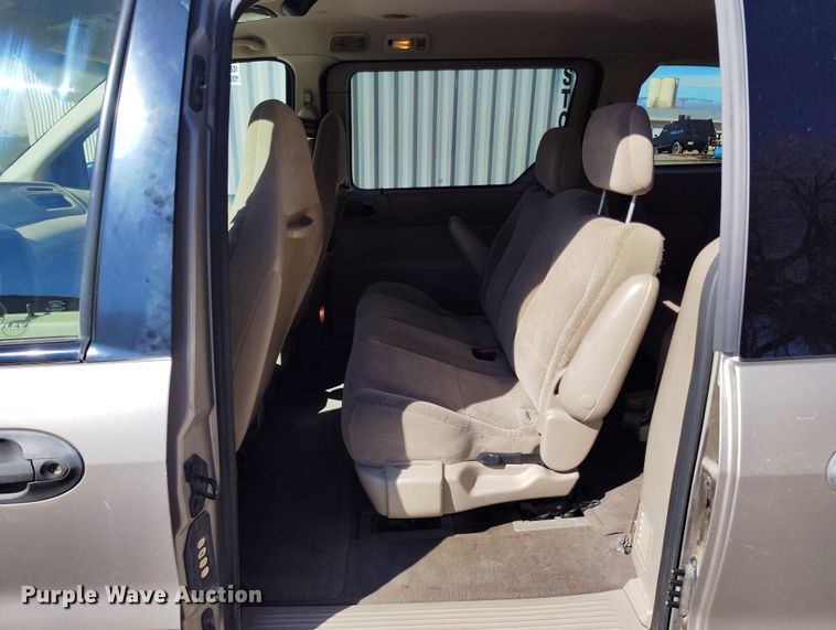 image for item DV6726 2002 Ford Windstar LX van