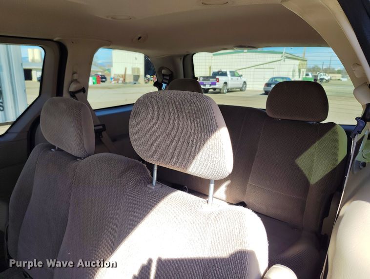 image for item DV6726 2002 Ford Windstar LX van