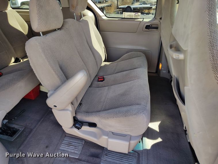 image for item DV6726 2002 Ford Windstar LX van