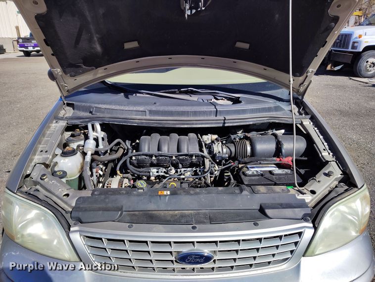 image for item DV6726 2002 Ford Windstar LX van