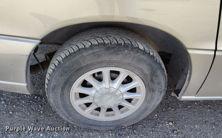 image for item DV6726 2002 Ford Windstar LX van