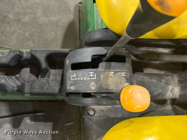 image for item DW1861 2008 John Deere Gator utility vehicle