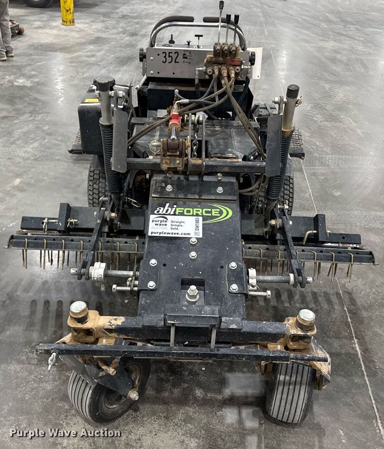 image for item DW1863 Abi Force field groomer