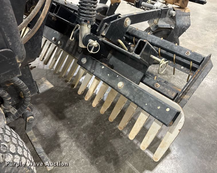 image for item DW1863 Abi Force field groomer