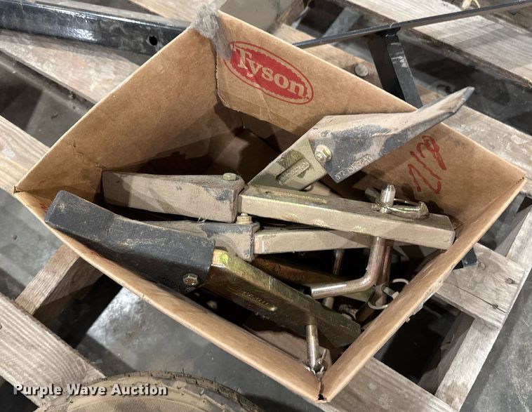 image for item DW1863 Abi Force field groomer