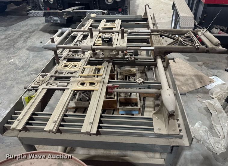 image for item DW1866 Game Time Inc. Cutaletter router table