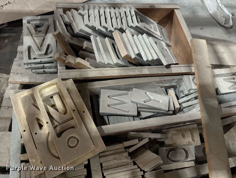 image for item DW1866 Game Time Inc. Cutaletter router table