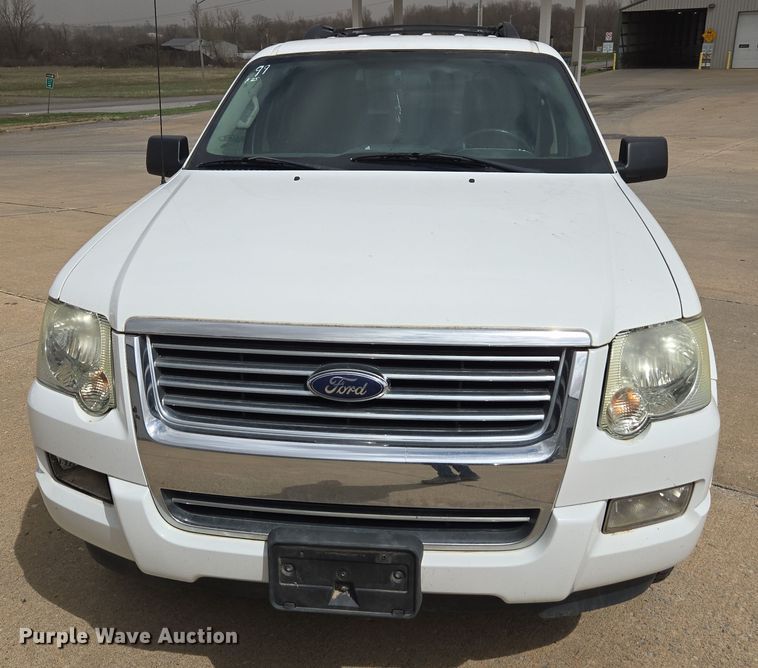 image for item DW1868 2009 Ford Explorer XLT SUV