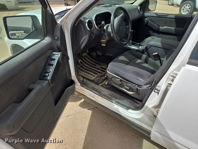 image for item DW1868 2009 Ford Explorer XLT SUV