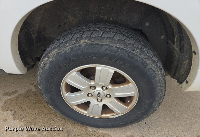 image for item DW1868 2009 Ford Explorer XLT SUV