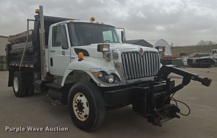 image for item DW1869 2010 International 7400 dump truck