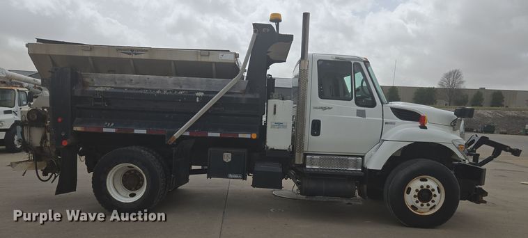 image for item DW1869 2010 International 7400 dump truck