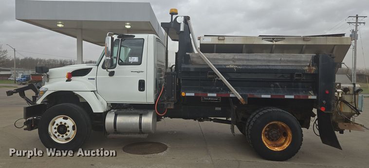 image for item DW1869 2010 International 7400 dump truck