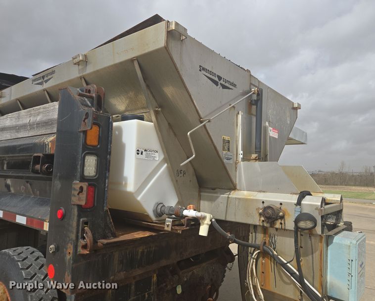 image for item DW1869 2010 International 7400 dump truck