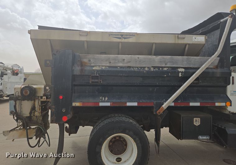 image for item DW1869 2010 International 7400 dump truck