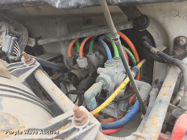 image for item DW1869 2010 International 7400 dump truck