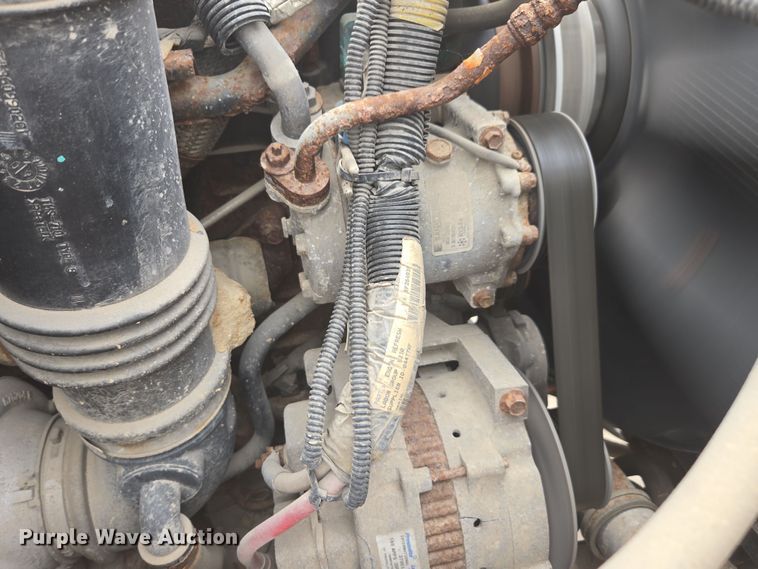 image for item DW1869 2010 International 7400 dump truck