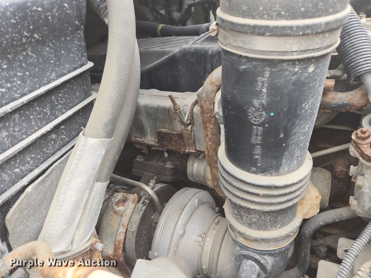 image for item DW1869 2010 International 7400 dump truck