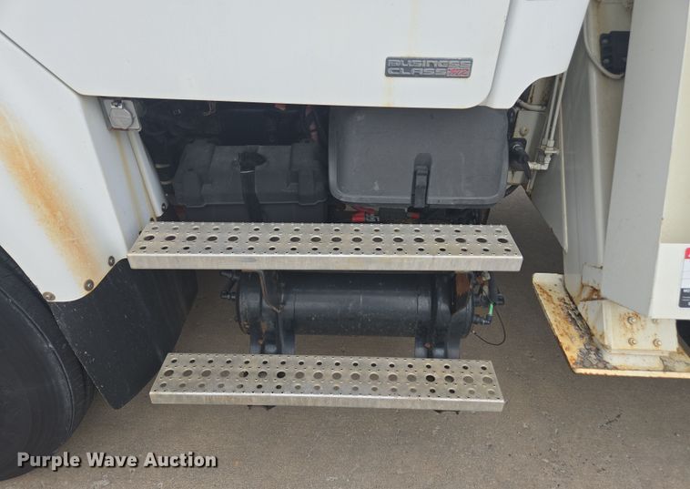 image for item DW1870 2007 Freightliner M2 106 bucket truck