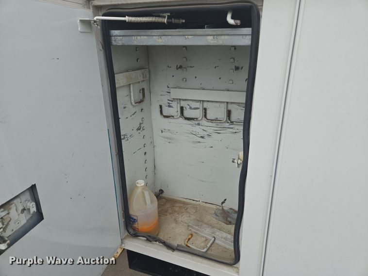 image for item DW1870 2007 Freightliner M2 106 bucket truck