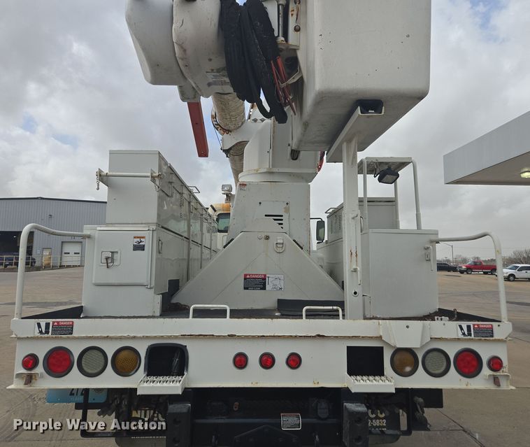 image for item DW1870 2007 Freightliner M2 106 bucket truck