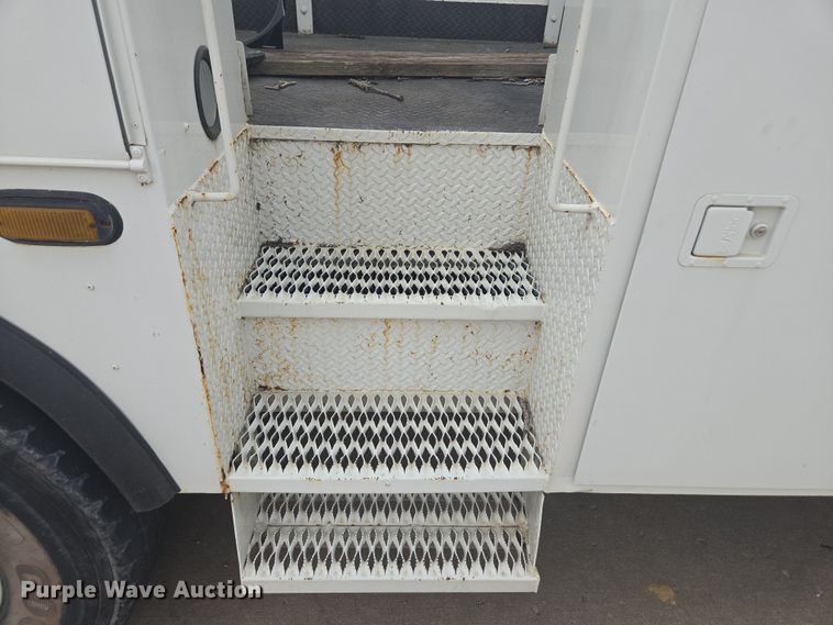 image for item DW1870 2007 Freightliner M2 106 bucket truck