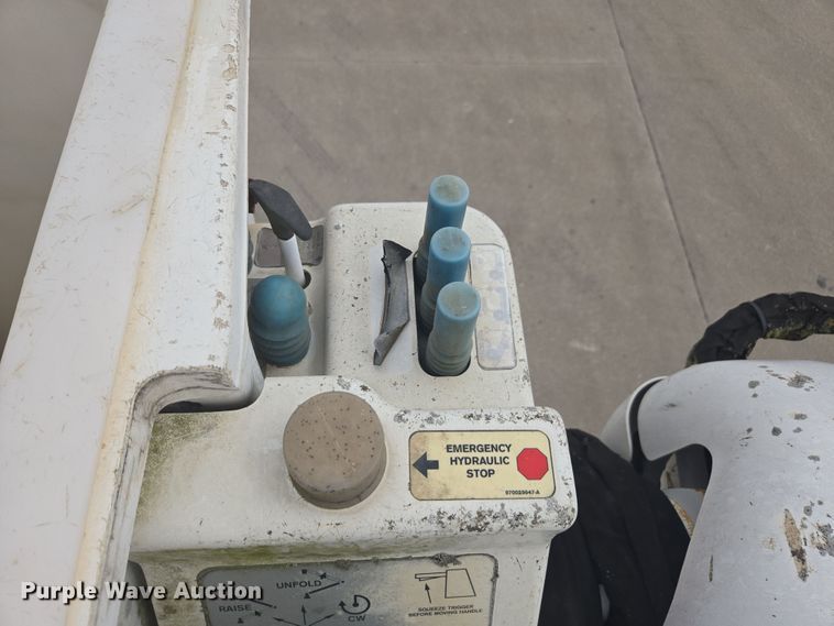 image for item DW1870 2007 Freightliner M2 106 bucket truck