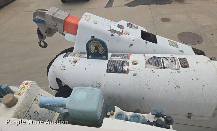 image for item DW1870 2007 Freightliner M2 106 bucket truck