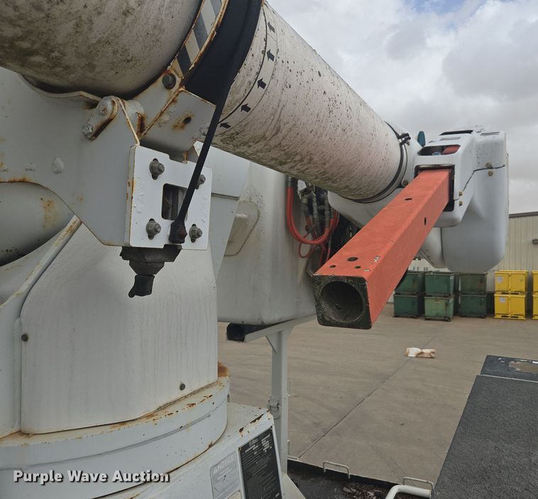 image for item DW1870 2007 Freightliner M2 106 bucket truck