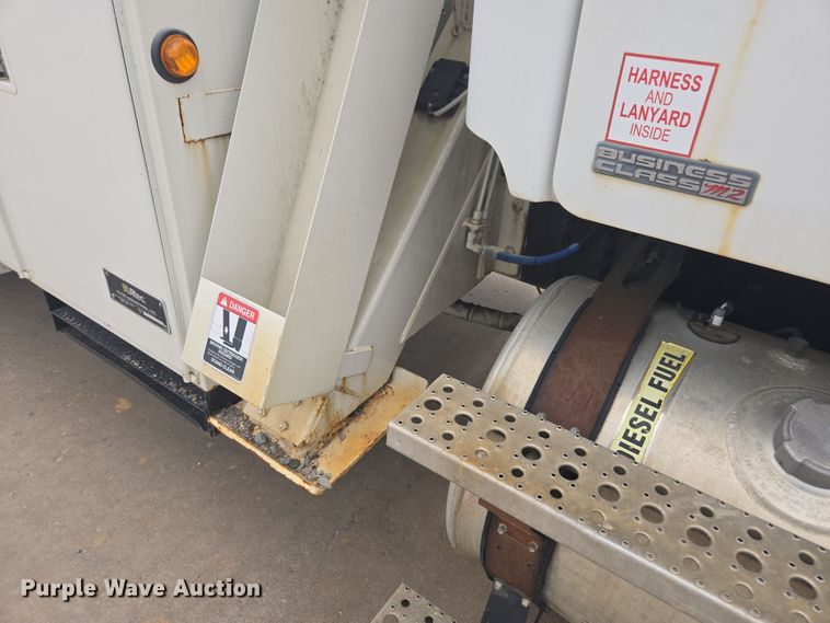 image for item DW1870 2007 Freightliner M2 106 bucket truck