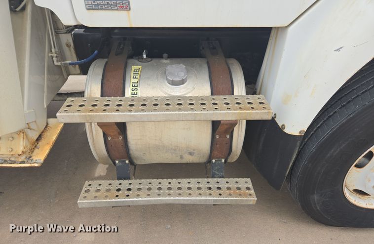 image for item DW1870 2007 Freightliner M2 106 bucket truck